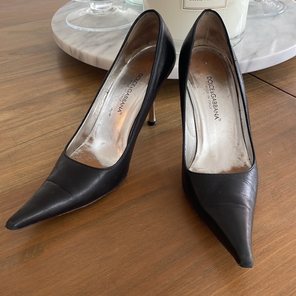 Authentic Dolce & Gabbana black leather pumps with silver stiletto, size 36/US 6